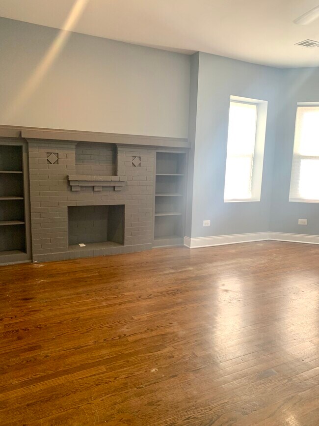 Living Room - 8053 S Champlain Ave