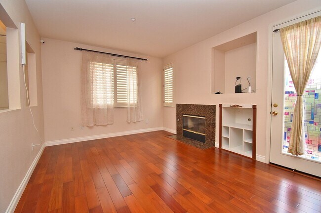 Building Photo - $3,690-GORGEOUS 3 BEDROOM GLENMOOR HOME IN...
