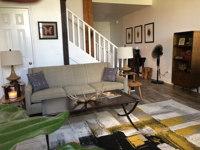 Foto del edificio - 801 W McGee St