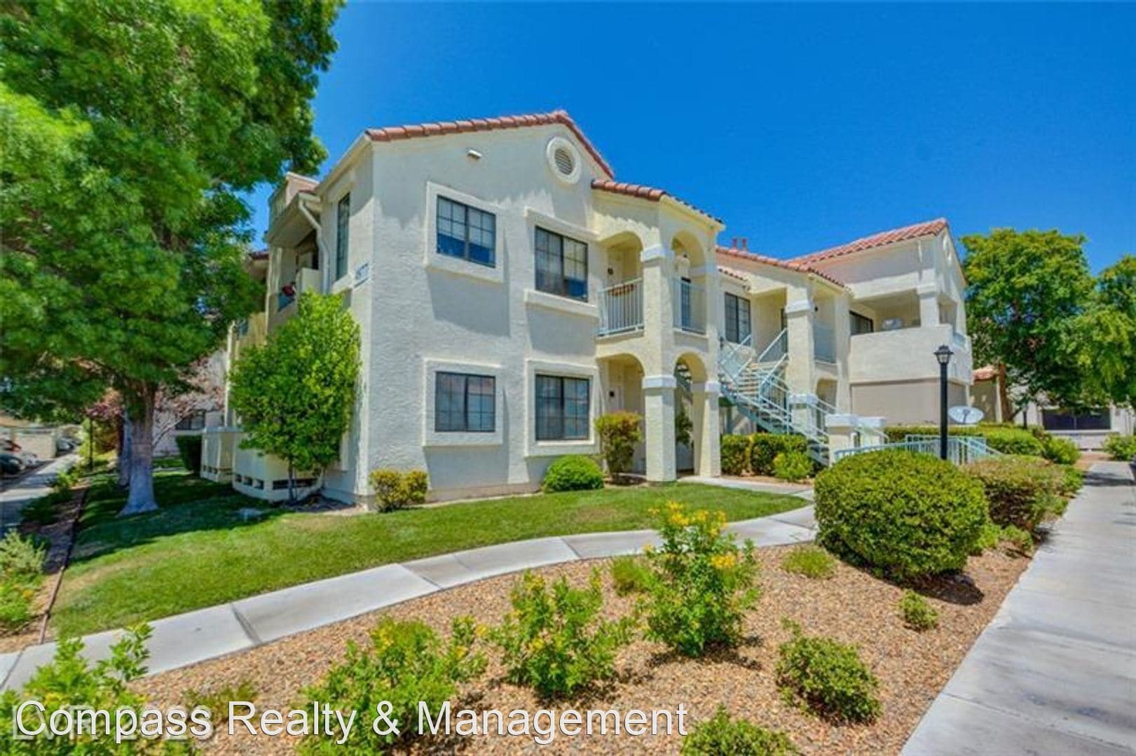 6800 S Torrey Pines Dr