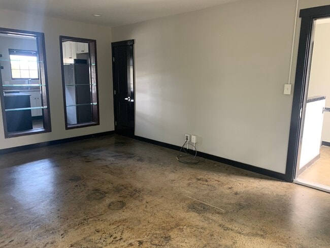 Living Room - 2309 Longview Ave SW