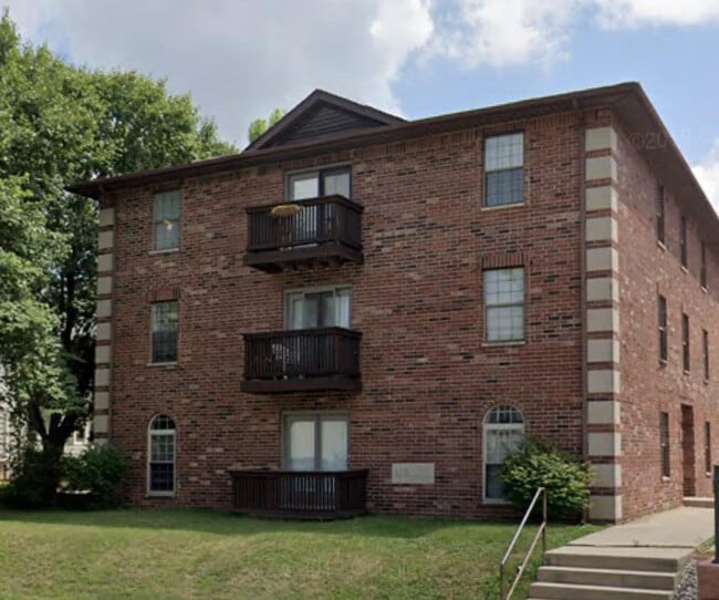 Building Photo - 318 Waldron St