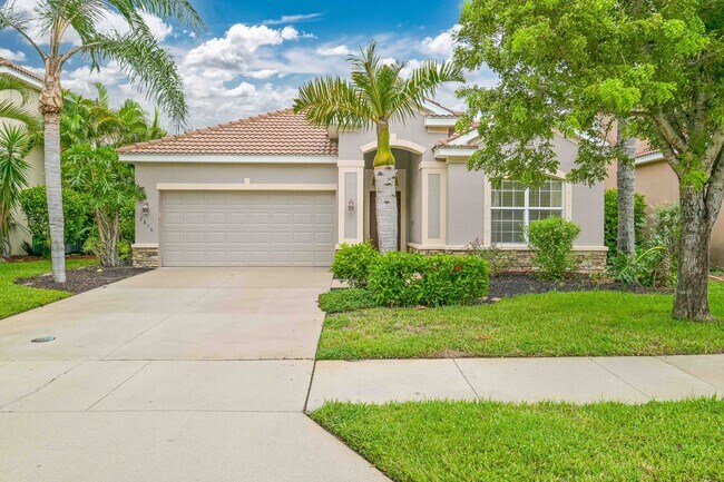 Building Photo - ** 3 Bed/ 2 Bath ~ 2 Car Garage  ~ Large H...
