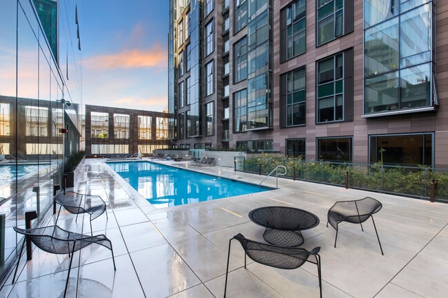Heated Pool - 150 Van Ness