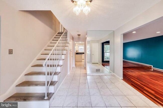 Foto del edificio - 1718 Crestview Dr