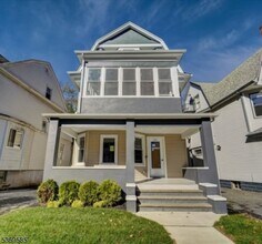 Building Photo - 197 N Maple Ave