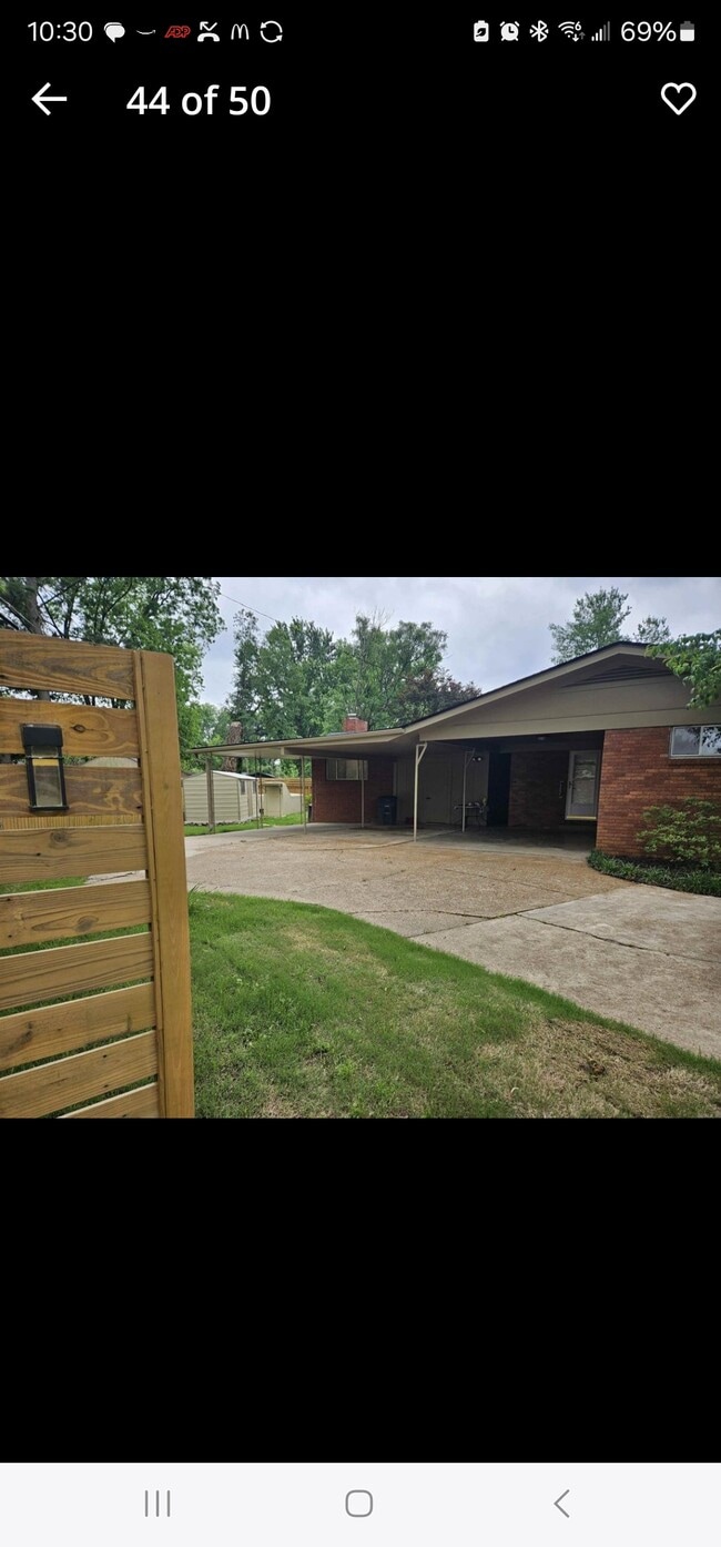 Building Photo - 12 Marshall Dr