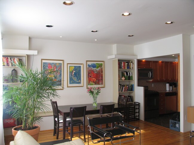 Foto del edificio - 114 Lincoln Pl