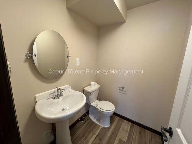 Foto del edificio - 3 bed, 2.5 bath townhouse