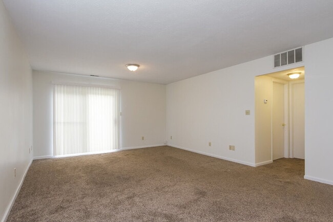 Building Photo - 17764 Cedarbrook Dr