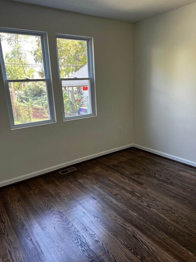 Foto del edificio - 2 Bedroom Duplex in Baltimore