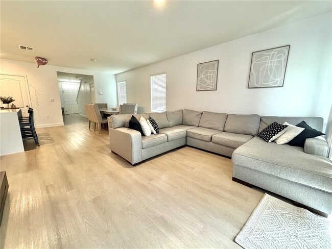 Foto del edificio - 1388 Berry Ln