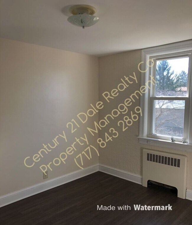 Foto del edificio - 1BR, West York, Heat and Hot Water included