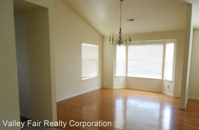 Building Photo - 4 br, 2 bath House - 1732 BRADLEY ESTATES ...