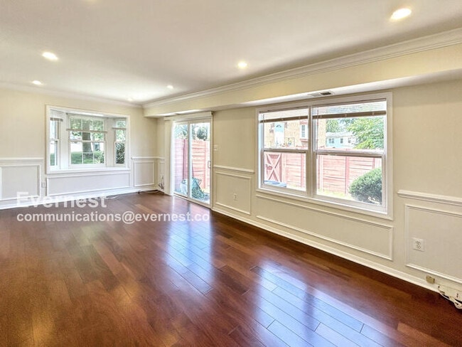 Building Photo - 1382 Ironwood St