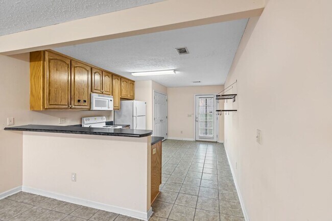 Foto del edificio - Longleaf Crossing Duplex Available For Fall!!