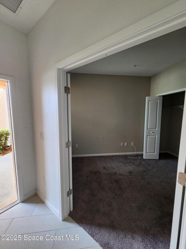 Building Photo - 3951 Playa Del Sol Dr