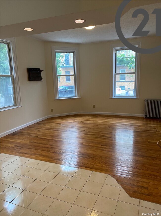 Foto del edificio - 30-44-44 33rd St