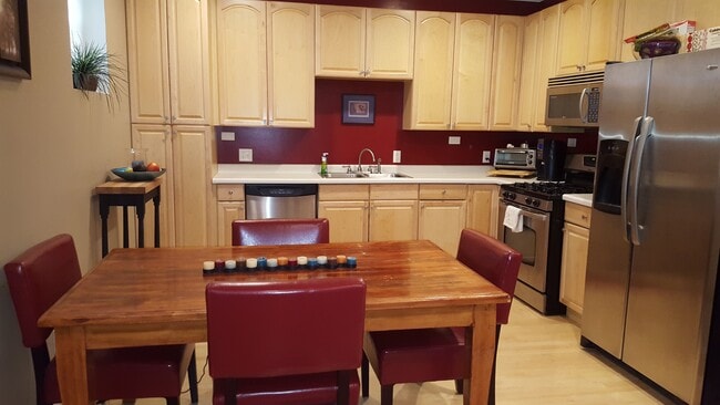 Dining - 2412 Harriet Ave