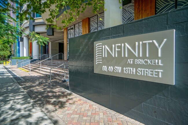 Foto del edificio - 60 SW 13th St