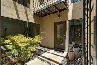 Building Photo - 4230 Munger Ave