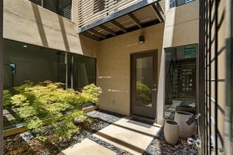 Building Photo - 4230 Munger Ave