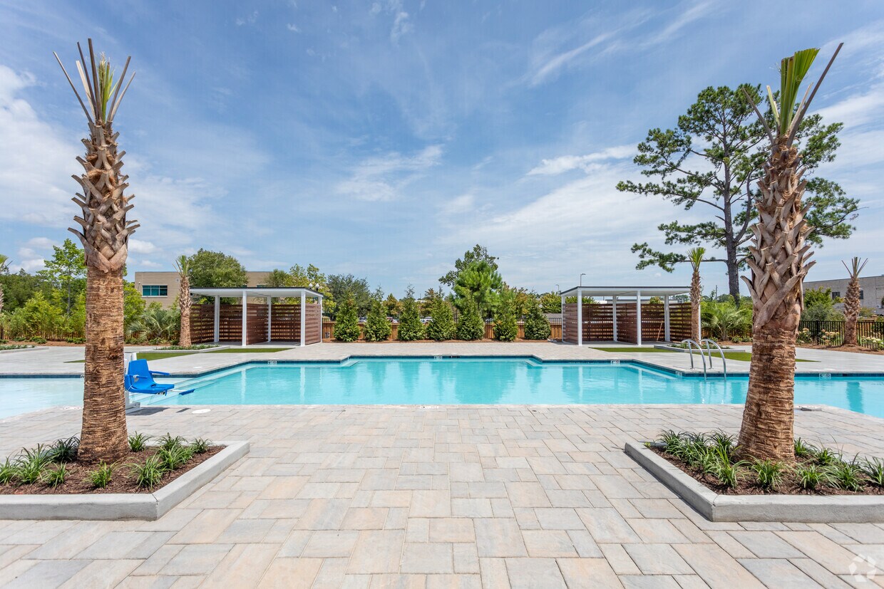 Evolve at Waterford Village, LLC Apartments in Belville, NC