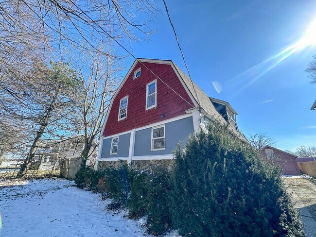 Foto del edificio - 14812 Westropp Ave