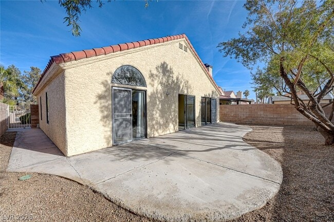 Building Photo - 2723 Lovington Dr