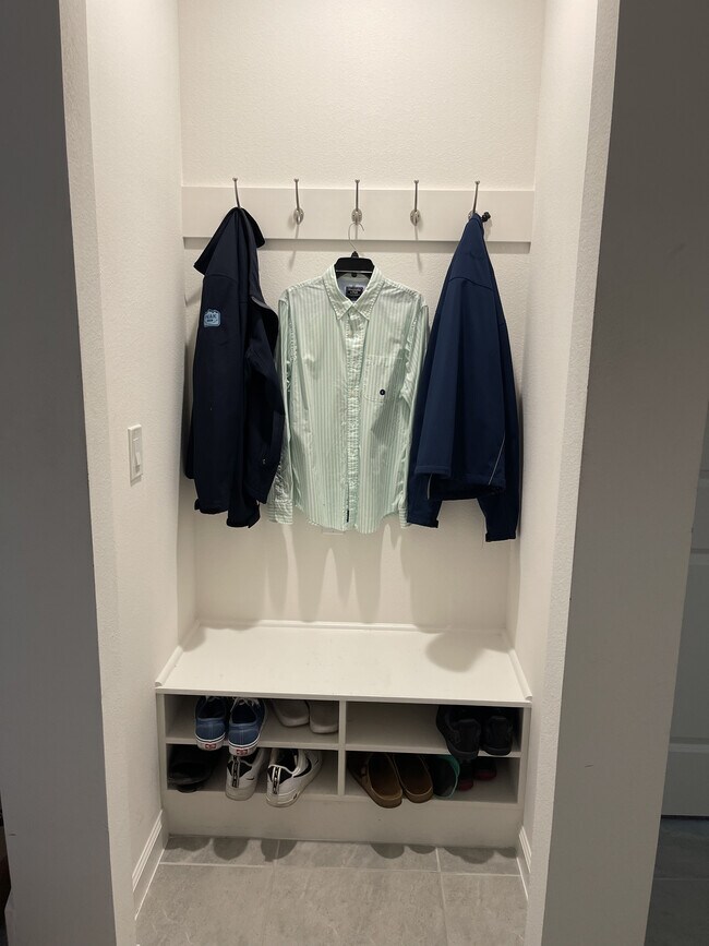 Foto del edificio - 1328 Yorkdale Rd