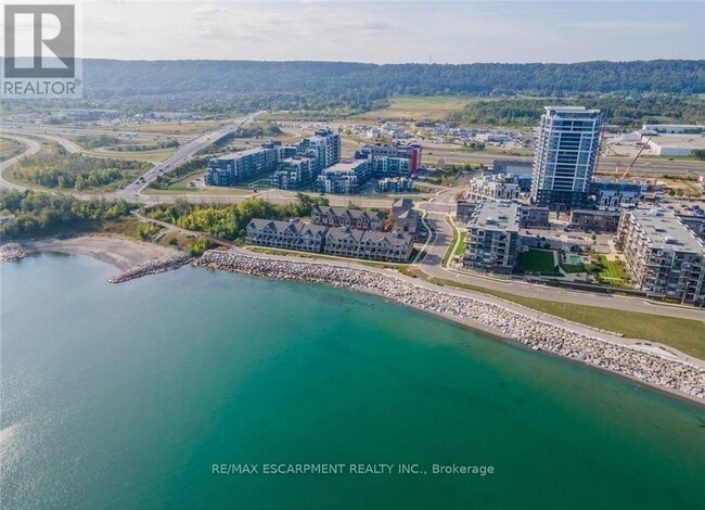 Photo du bâtiment - 15 Pierre Trudeau Ln