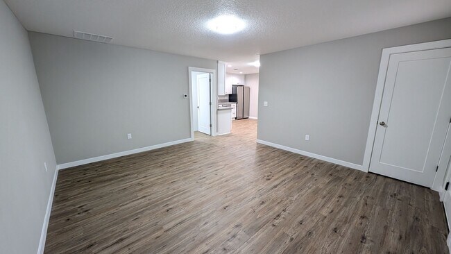 Foto del edificio - 3 bedroom 1 bath single level home