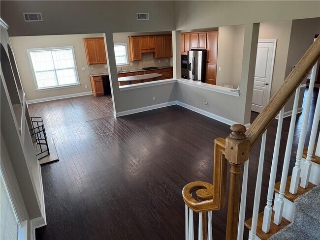 Foto del edificio - 7411 Redbud Loop