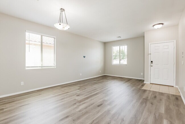 Foto del edificio - 20767 N Alma Dr