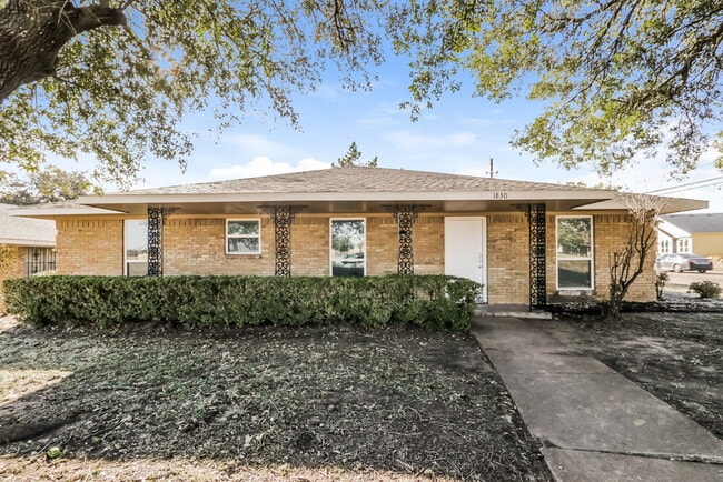 Building Photo - 1830 E Kirnwood Dr