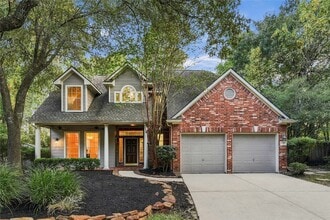 Building Photo - 2 W Hobbit Glen Dr