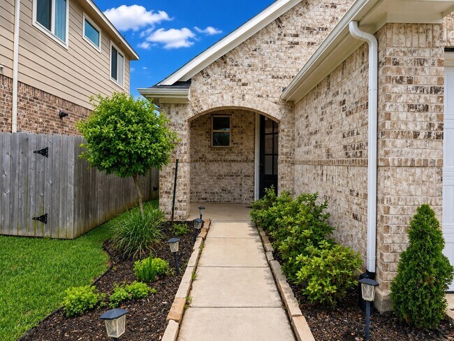 Foto del edificio - 31231 Balsam Hawk Ln