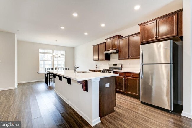 Foto del edificio - 7735 Venice Ln