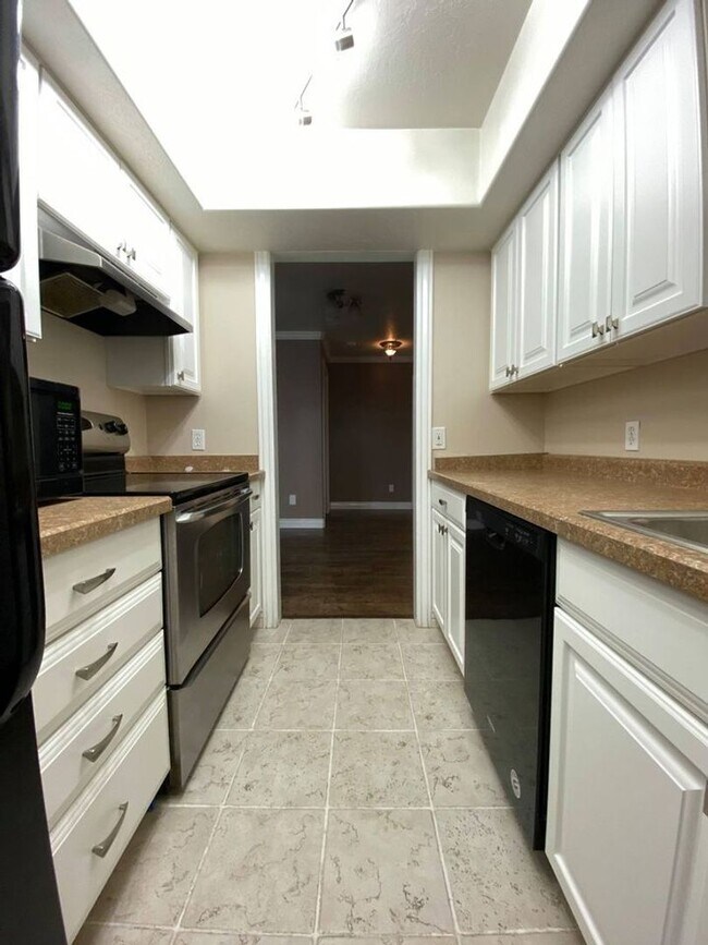 Foto del edificio - Updated 2 Bd 2 Ba Condo in Sandy