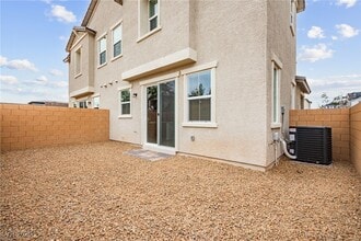 Building Photo - 10140 Glen Aulin St