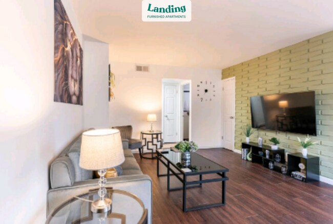 Building Photo - 940 Torero Ln