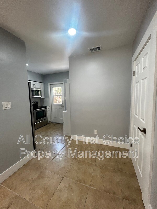 Foto del edificio - 233 41st Ave NE