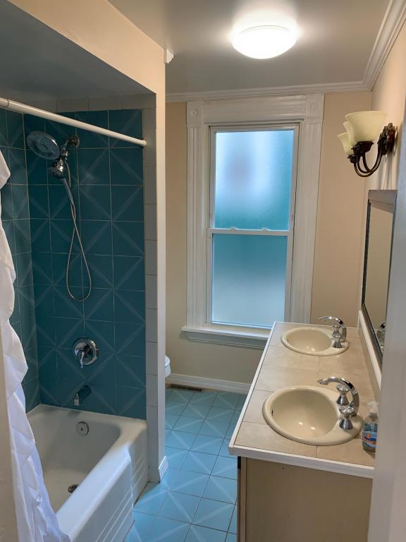 Foto del edificio - 228 Rider Ave