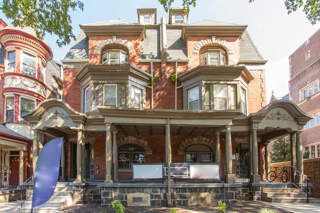 Building Photo - 4029 Spruce St