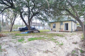 Building Photo - 10340 Tanner Rd