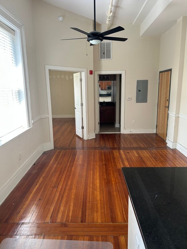 Interior Photo - Mortons Apartments