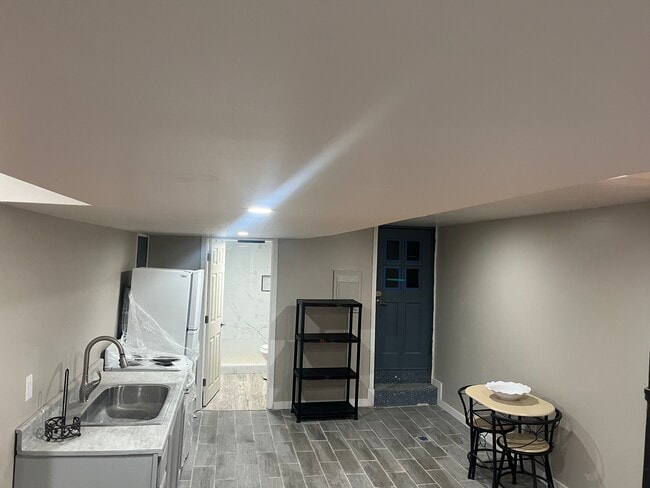 Foto del edificio - 2519 Pine St