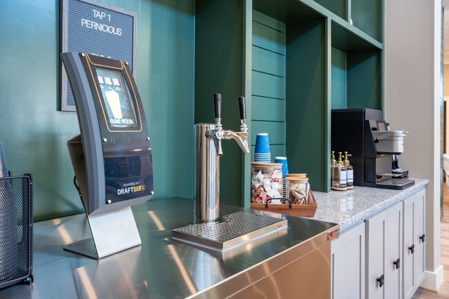 Building Photo - Comet North Raleigh