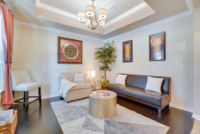 Foto del edificio - 14822 Fells Ln