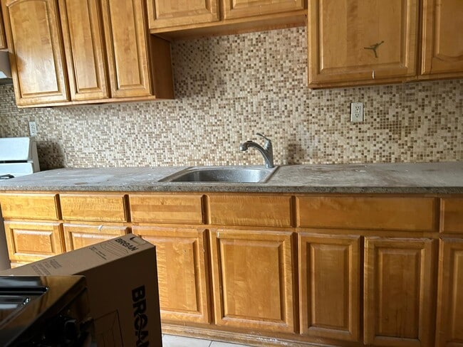 Building Photo - 41 N 16th St